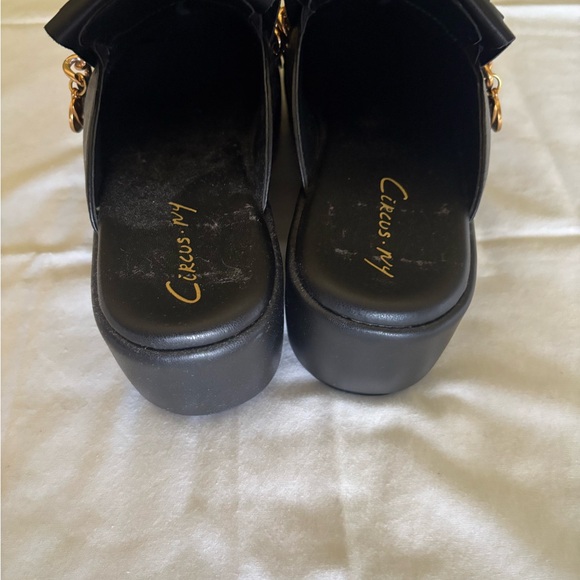 Circus by Sam Edelman Black and Gold Mules with Fringe - Picture 3 of 4